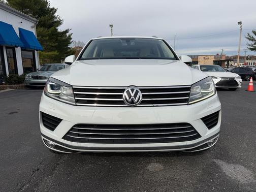 2016 Volkswagen Touareg VR6 Sport