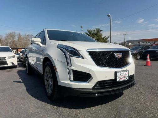 Crystal White Tricoat 2021 Cadillac XT5 Sport
