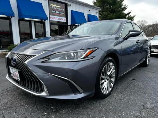 2019 Lexus ES 300h Luxury