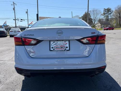 Gray 2024 Nissan Altima SR FWD