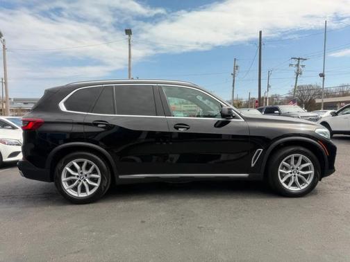 Jet Black 2019 BMW X5 xDrive40i