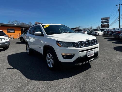 White Clearcoat 2018 Jeep Compass Latitude