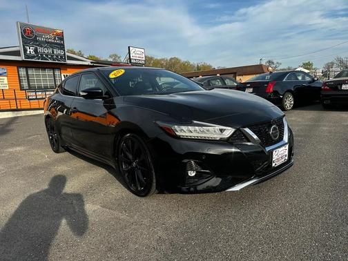 Super Black 2019 Nissan Maxima 3.5 SR