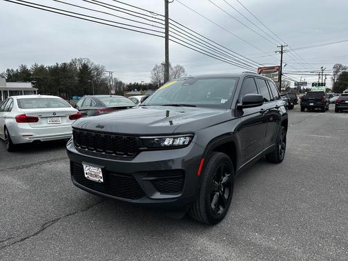 2023 Jeep Grand Cherokee Altitude