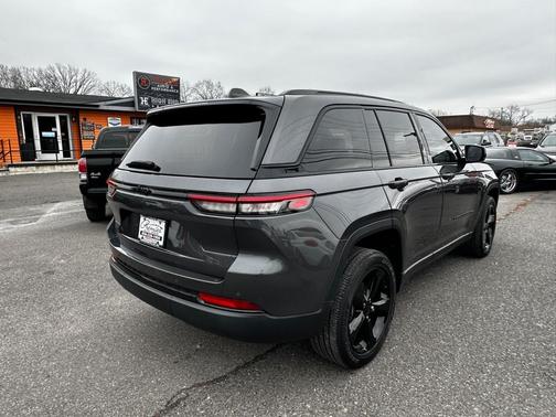 2023 Jeep Grand Cherokee Altitude