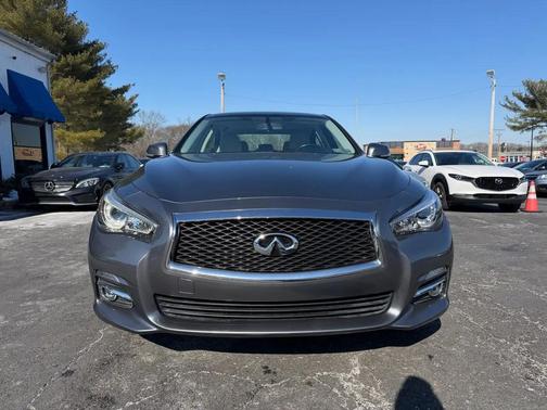 2015 INFINITI Q50 Base