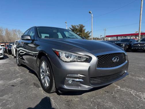 2015 INFINITI Q50 Base