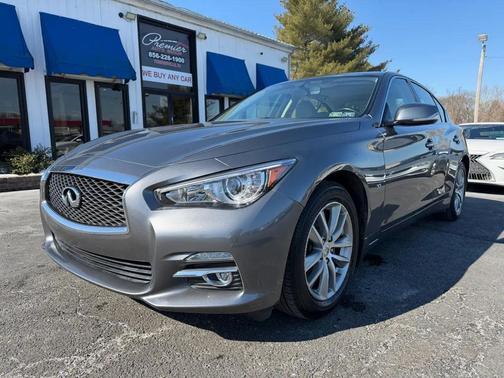 2015 INFINITI Q50 Base