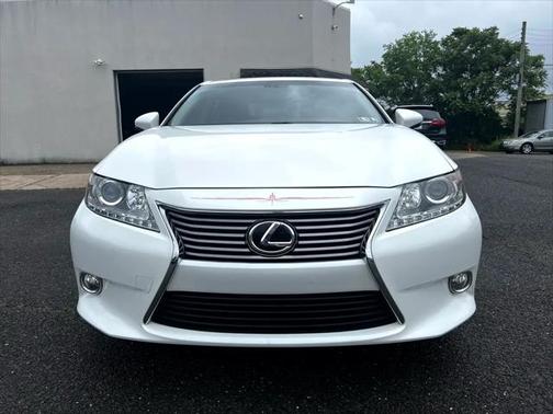 2015 Lexus ES 350 Crafted Line