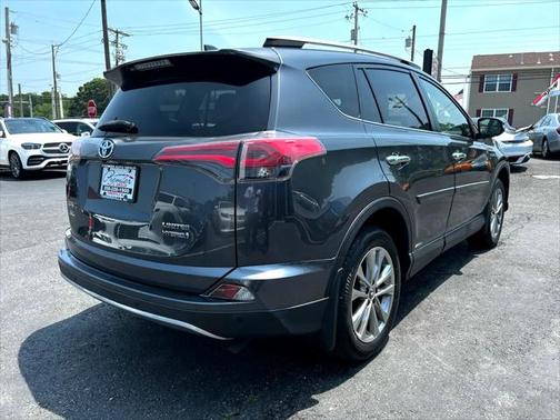 2018 Toyota RAV4 Hybrid SE