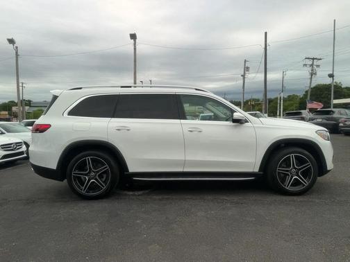 White 2021 Mercedes-Benz GLS 450 4MATIC