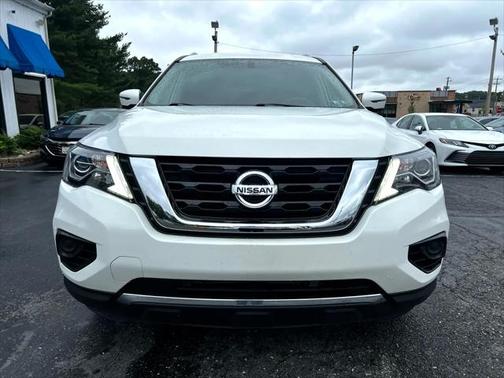 2019 Nissan Pathfinder S