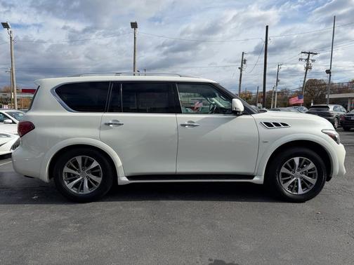 2016 INFINITI QX80 Base