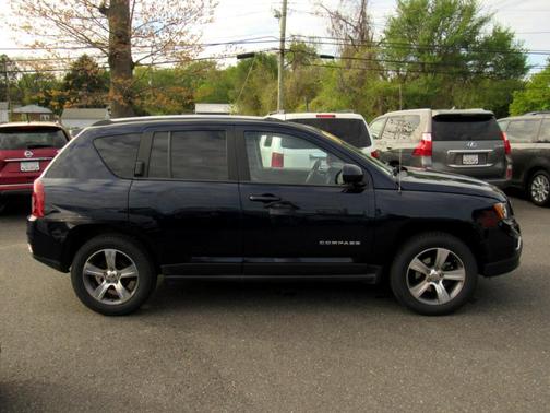 Photo 4 of 24 of 2017 Jeep Compass High Altitude