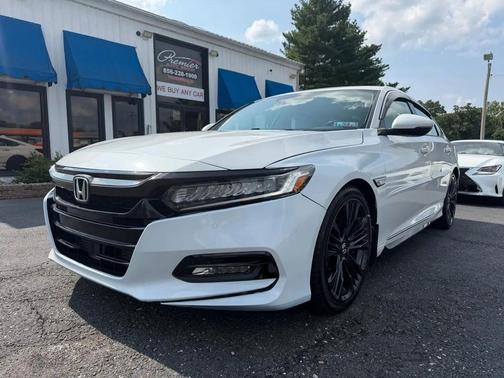 Platinum White Pearl 2018 Honda Accord Touring 2.0T