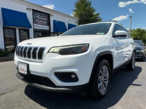 Bright White Clearcoat 2019 Jeep Cherokee Latitude Plus