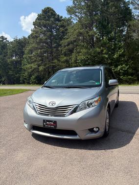 2014 Toyota Sienna XLE