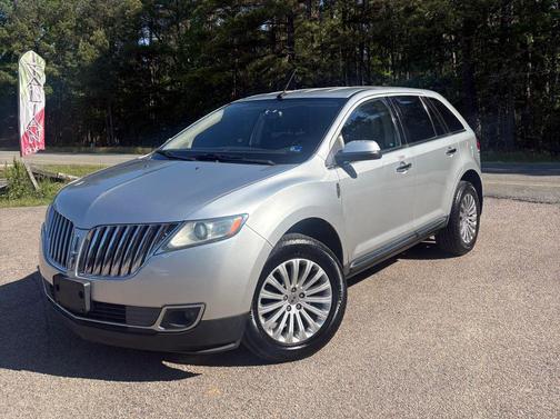 Ingot Silver Metallic 2013 Lincoln MKX Base