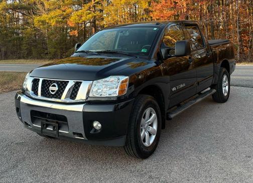 2014 Nissan Titan SV