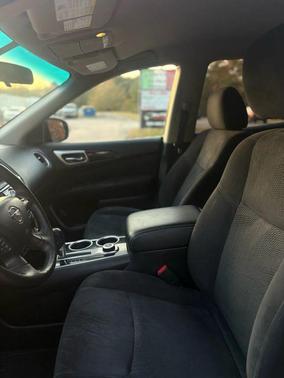 2013 Nissan Pathfinder SV