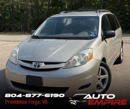 Silver Shadow Pearl 2010 Toyota Sienna LE