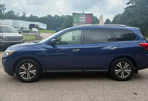 2019 Nissan Pathfinder SV