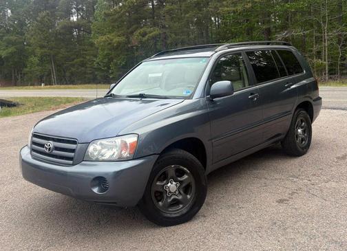 Blue 2004 Toyota Highlander Base