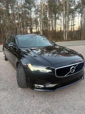 2018 Volvo S90 T5 Momentum