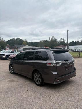 2017 Toyota Sienna SE