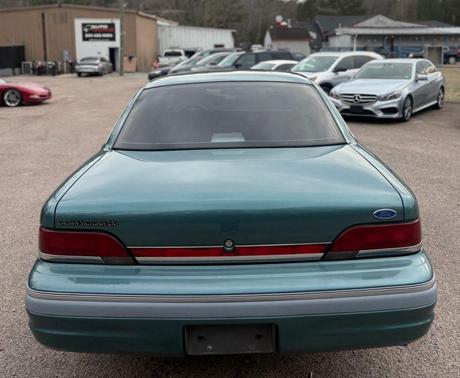 1993 Ford Crown Victoria LX