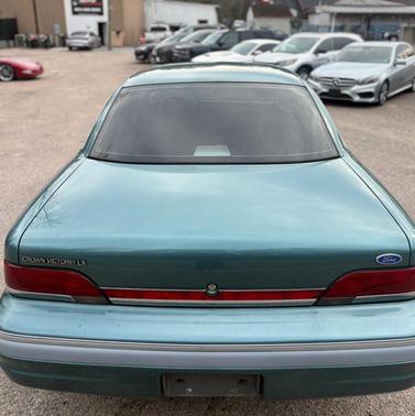 1993 Ford Crown Victoria LX