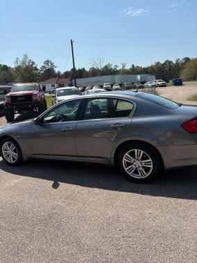 2013 INFINITI G37 x