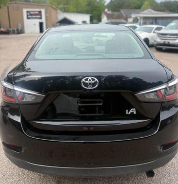 Stealth 2017 Toyota Yaris iA Base