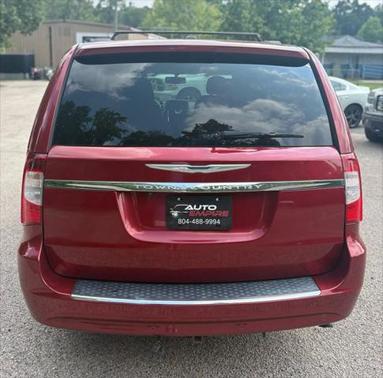 2015 Chrysler Town & Country Touring-L