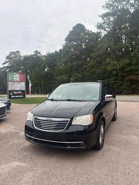 2013 Chrysler Town & Country Touring-L