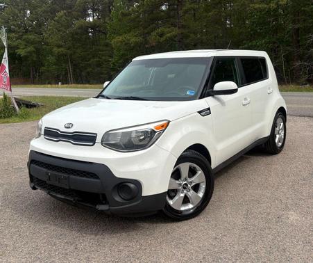 Clear White 2018 Kia Soul Base