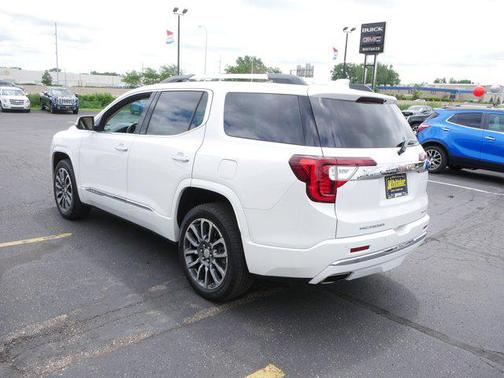2022 GMC Acadia Denali