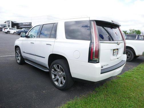 2016 Cadillac Escalade Luxury