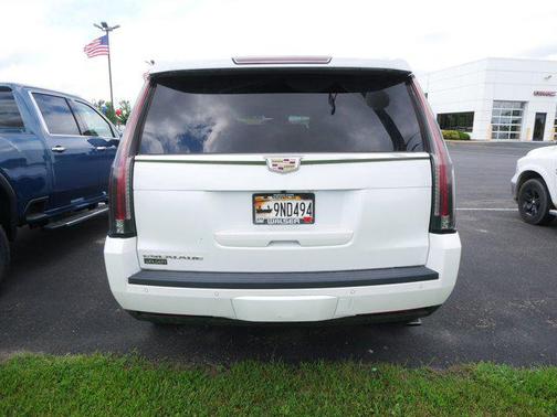 2016 Cadillac Escalade Luxury