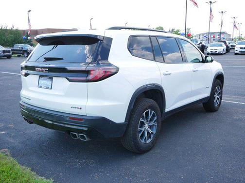 2024 GMC Acadia AWD AT4