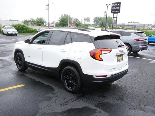 2024 GMC Terrain AWD AT4