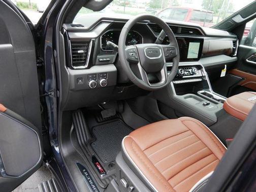 2025 GMC Sierra 3500 Denali