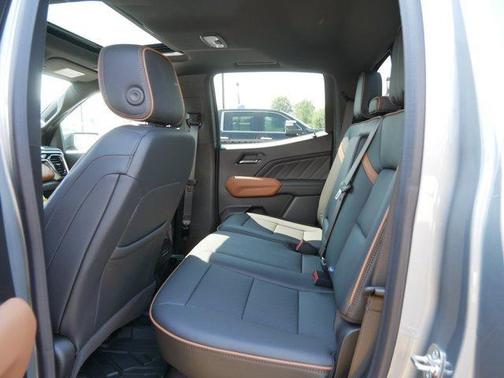 2025 GMC Canyon Base