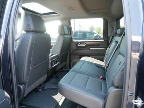 2025 GMC Sierra 3500 Denali