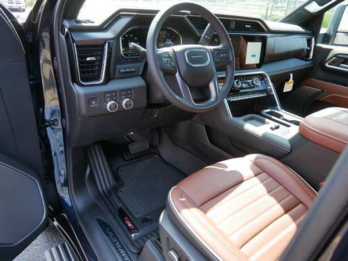 2025 GMC Sierra 3500 Denali