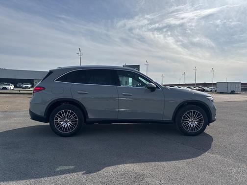 2025 Mercedes-Benz GLC 300 Base