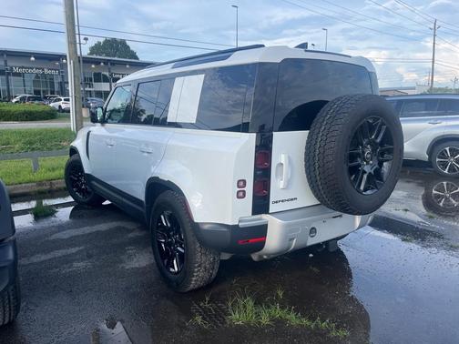 2025 Land Rover Defender P300