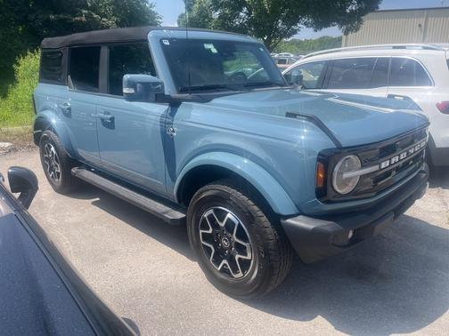 2023 Ford Bronco Outer Banks
