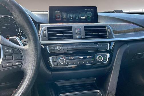 2017 BMW 330 i