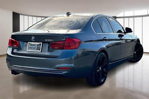 2017 BMW 330 i